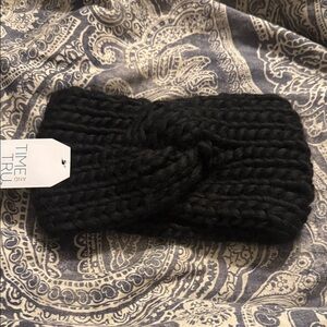 Time and Tru Dark Knit Headband